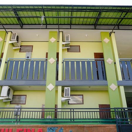 Zulfina Homestay Syariah Mitra Reddoorz Banyuwangi  Bagian luar foto