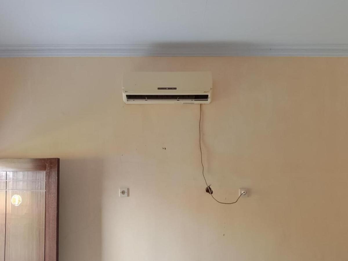 Zulfina Homestay Syariah Mitra Reddoorz Banyuwangi  Bagian luar foto